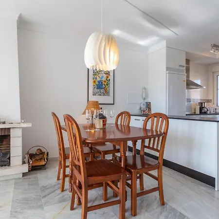 Lovely Townhouse בית נופש *