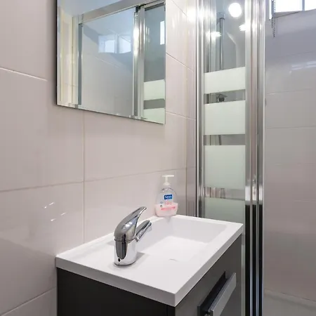 בית נופש Lovely Townhouse פואנגירולה