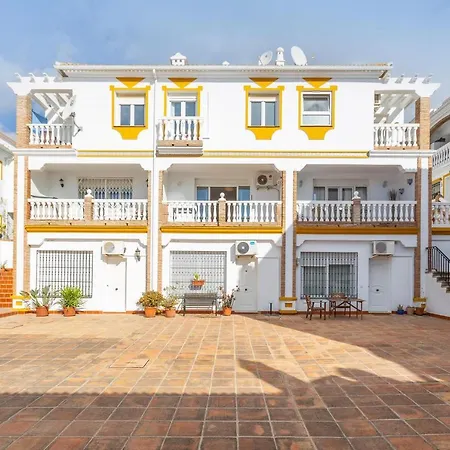 Lovely Townhouse פואנגירולה