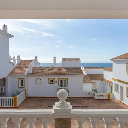 בית נופש Lovely Townhouse פואנגירולה